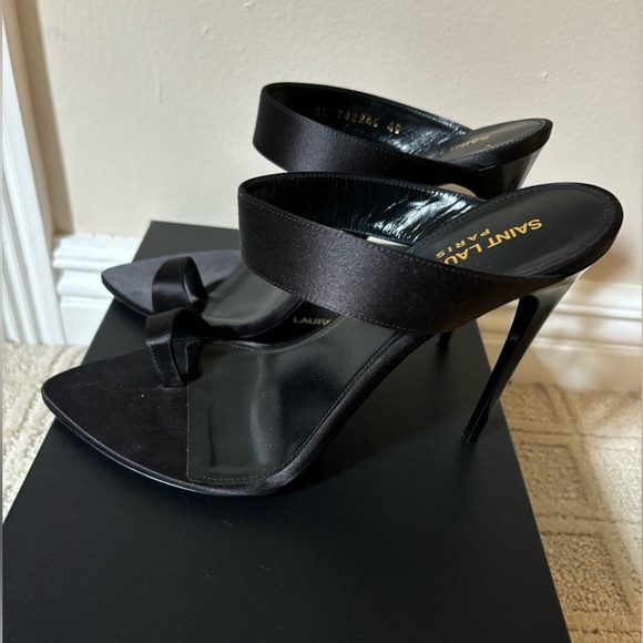 YSL black heels size 40 - Picture 3 of 5